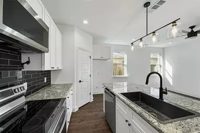 1104 E Annie Street, Fort Worth, TX 76104 - Photo 12
