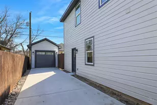 1104 E Annie St, Fort Worth, TX 76104 - Photo 30