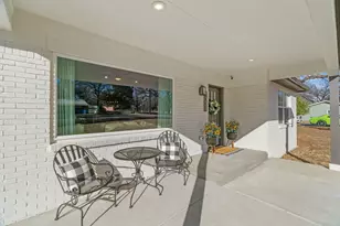 1021 Poe St, Azle, TX 76020 - Photo 2