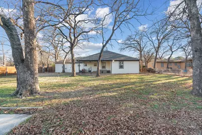 1021 Poe Street, Azle, TX 76020 - Photo 36
