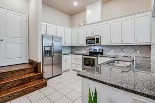 2563 Sarah Ln, Lewisville, TX 75056 - Photo 6