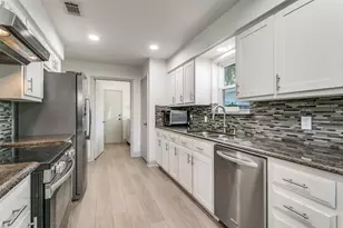 2922 Ridgewood Dr, Grapevine, TX 76051 - Photo 12