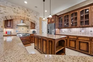 5904 St Ives Ct, Arlington, TX 76017 - Photo 18