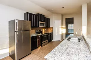 1805 Katrina Ln, Lancaster, TX 75134 - Photo 6