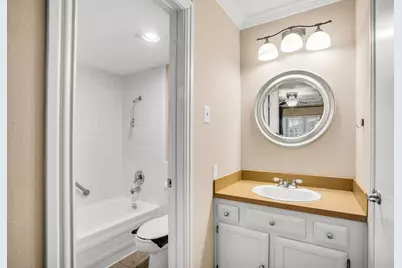 2724 Meadowstone Court, Carrollton, TX 75006 - Photo 20