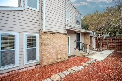 2724 Meadowstone Court, Carrollton, TX 75006 - Photo 2