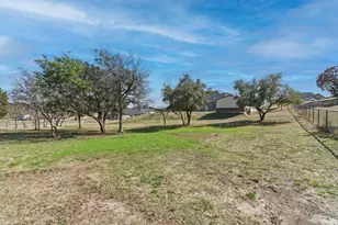 320 Oak Mdw Ln, Weatherford, TX 76085 - Photo 36