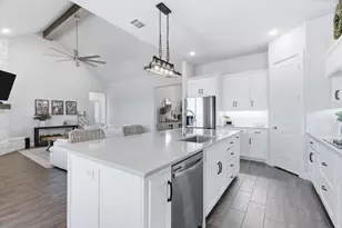 320 Oak Mdw Ln, Weatherford, TX 76085 - Photo 8