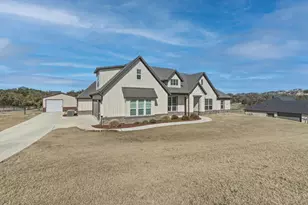 320 Oak Mdw Ln, Weatherford, TX 76085 - Photo 2