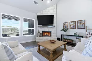 320 Oak Mdw Ln, Weatherford, TX 76085 - Photo 6