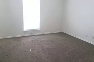 955 Roaring Springs Rd, Fort Worth, TX 76114 - Photo 16