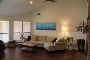 2036 Sancerre Ln, Carrollton, TX 75007 - Photo 2