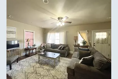 820 Plum Street, Graham, TX 76450 - Photo 2