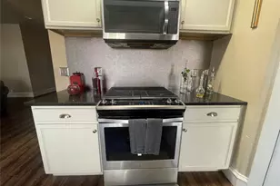 820 Plum St, Graham, TX 76450 - Photo 10