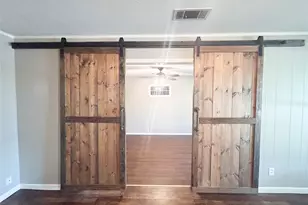 913 W Main St, Midlothian, TX 76065 - Photo 6