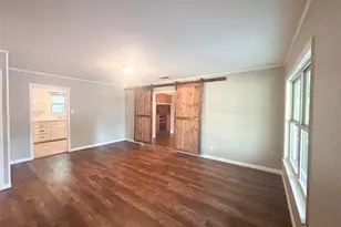 913 W Main St, Midlothian, TX 76065 - Photo 4