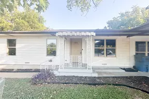 913 W Main St, Midlothian, TX 76065 - Photo 2