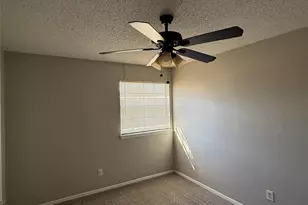 2805 W Ferndale Ln, Grand Prairie, TX 75052 - Photo 12