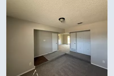 2805 W Ferndale Lane, Grand Prairie, TX 75052 - Photo 4