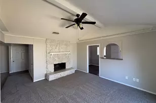 2805 W Ferndale Ln, Grand Prairie, TX 75052 - Photo 6