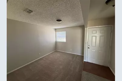 2805 W Ferndale Lane, Grand Prairie, TX 75052 - Photo 2