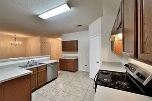 1516 Shady Shores Dr, Glenn Heights, TX 75154 - Photo 16