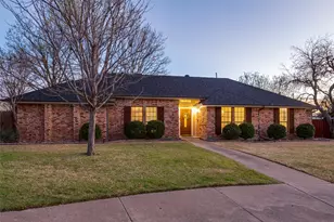 2418 Vista Glen Ln, Carrollton, TX 75007 - Photo 1