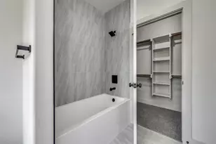 1102 Church St, Dallas, TX 75203 - Photo 10