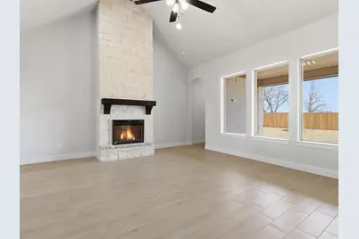 829 Haley Street, Springtown, TX 76082 - Photo 10