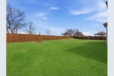 829 Haley Street, Springtown, TX 76082 - Photo 32