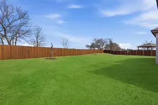 829 Haley St, Springtown, TX 76082 - Photo 32