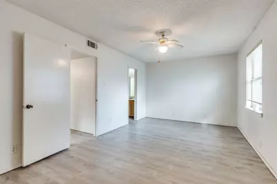 1913 San Rafael Street, Fort Worth, TX 76134 - Photo 4