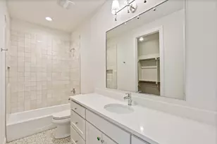 3207 Latham Dr, Dallas, TX 75229 - Photo 32