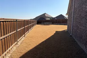 10704 Juniper Cyn Wy, Benbrook, TX 76126 - Photo 34