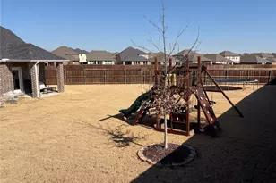 10704 Juniper Cyn Wy, Benbrook, TX 76126 - Photo 32