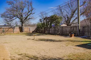 128 Oak Creek St, Jacksboro, TX 76458 - Photo 26