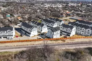 525 W Collins St, Stephenville, TX 76401 - Photo 2