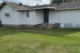 1250 Winn Rd, Bowie, TX 76230 - Photo 10