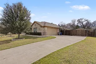 924 Blue Quail Run, Glenn Heights, TX 75154 - Photo 4