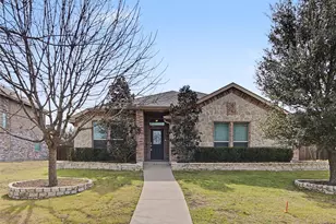 924 Blue Quail Run, Glenn Heights, TX 75154 - Photo 2