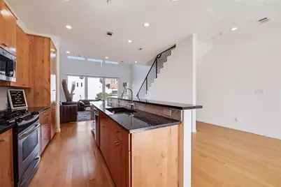 959 W Bluff Street #105, Fort Worth, TX 76102 - Photo 8