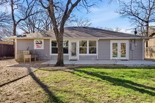 904 Red Oak St, Azle, TX 76020 - Photo 36