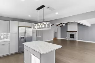 904 Red Oak St, Azle, TX 76020 - Photo 16