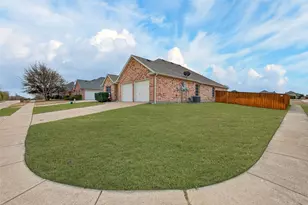 622 Reindeer Dr, Midlothian, TX 76065 - Photo 2