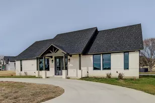 170 Half Moon Way, Bridgeport, TX 76426 - Photo 4