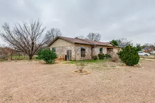 1462 Bay Shore Dr, Garland, TX 75040 - Photo 2