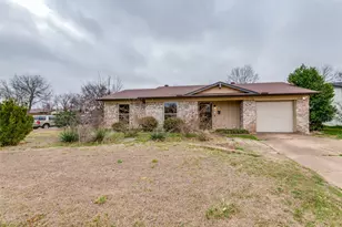 1462 Bay Shore Dr, Garland, TX 75040 - Photo 1