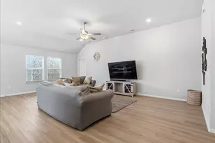 1207 Putnam St, Mansfield, TX 76063 - Photo 8