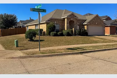 5353 Freestone Drive, Grand Prairie, TX 75052 - Photo 2