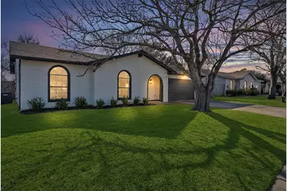 529 Ann Lois Lane, Burleson, TX 76028 - Photo 2